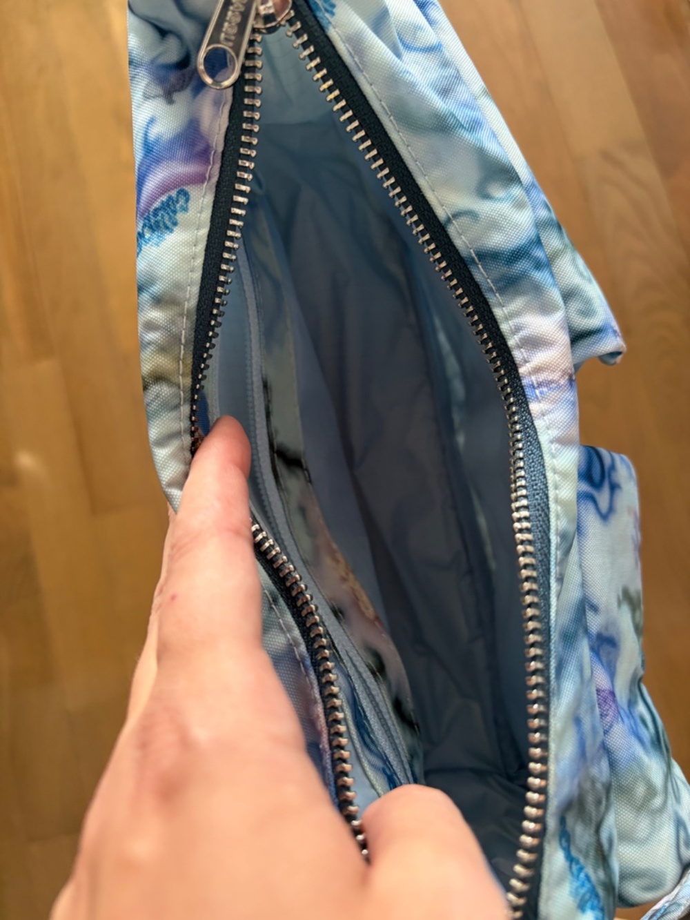 BAGGU x Collina Strada Shoulder Bag - Picture 4 of 5